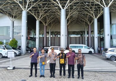 Kapolres Nabire Turut Hadir dalam Penjemputan Anggota Komisi XIII DPR RI di Bandara Douw Aturure Nabire
